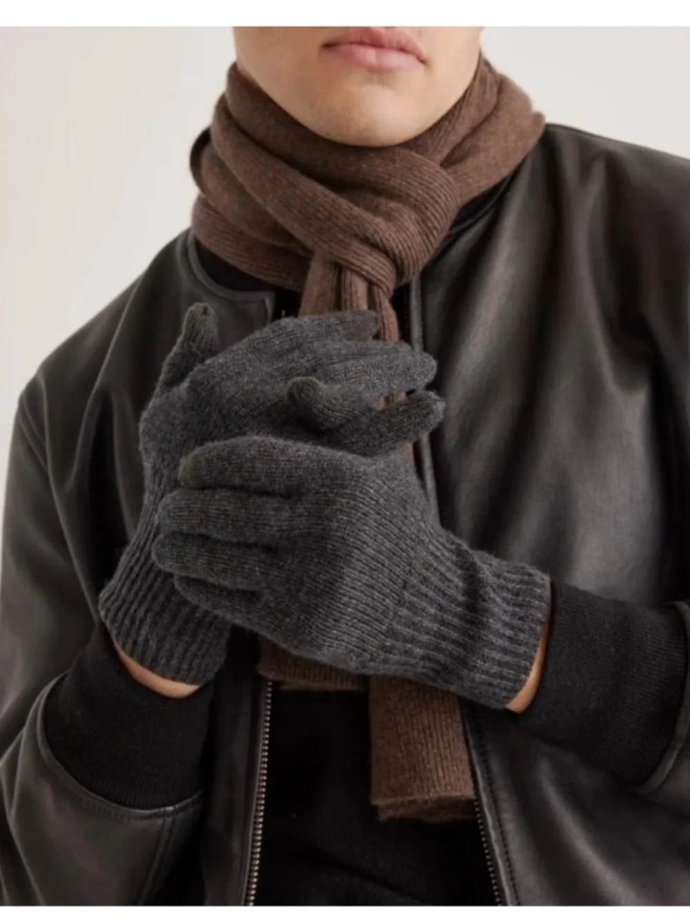 Quince 100% Mongolian Cashmere Gloves Black NEW